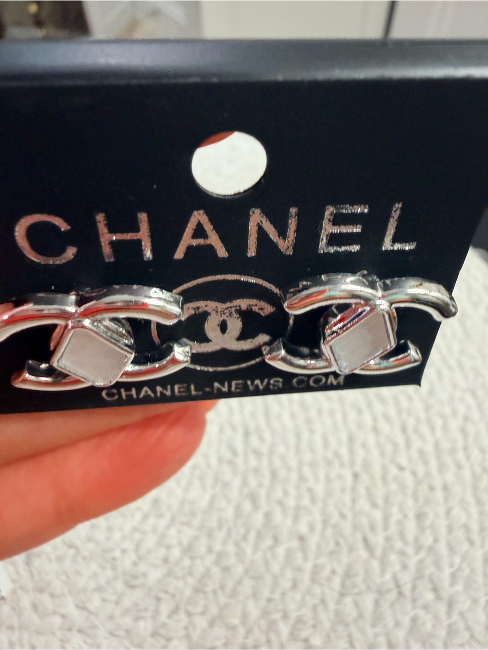 Silver-Tone Double CC Logo Earrings with White Mother of Pearl Inlay NEW - Picture 5 of 9